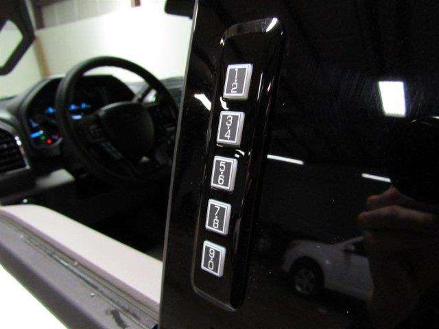 Ford F-250 Super Duty 2017 photo 12